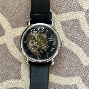 Invitica Women’s watch with heart detail, leather